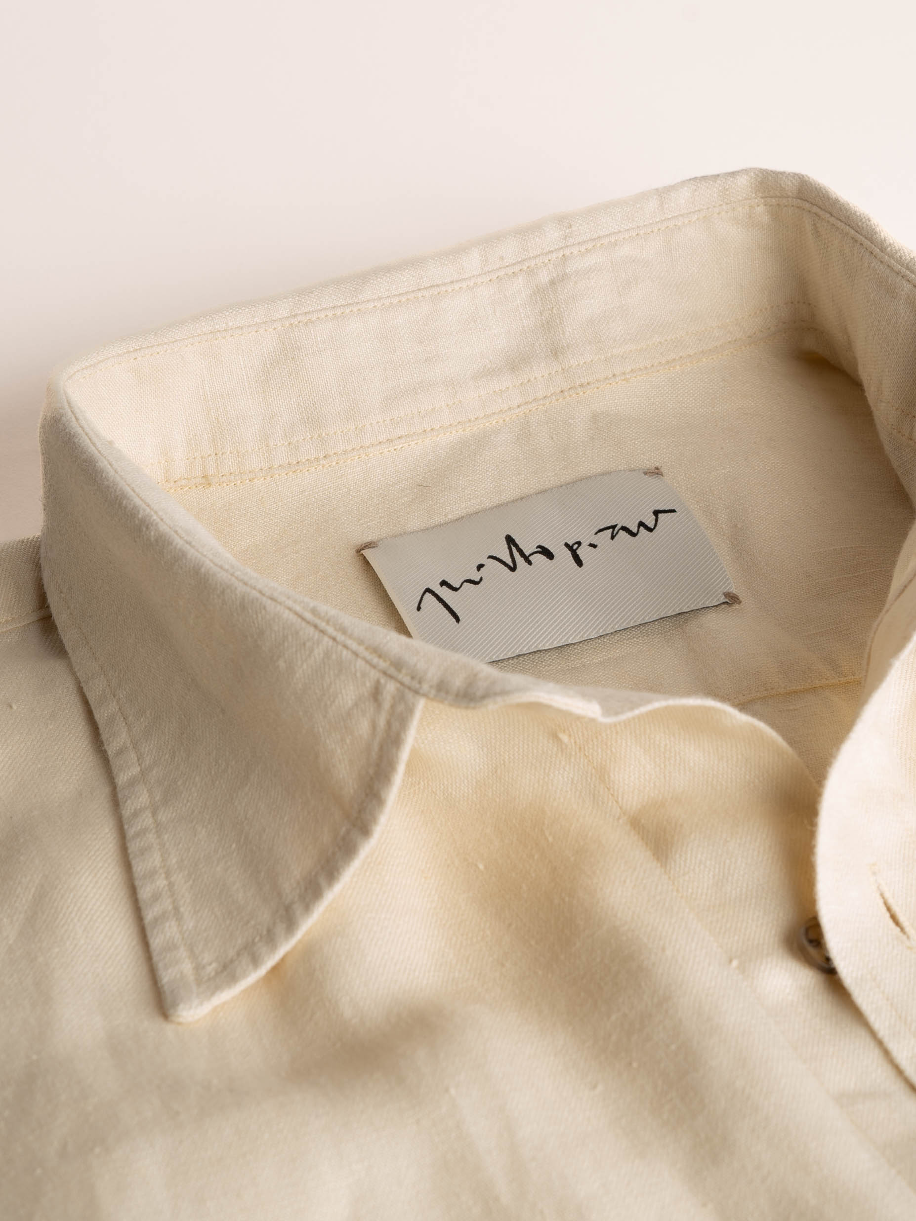 Packshot SHIRT IVORY LINEN FLAT COLLAR