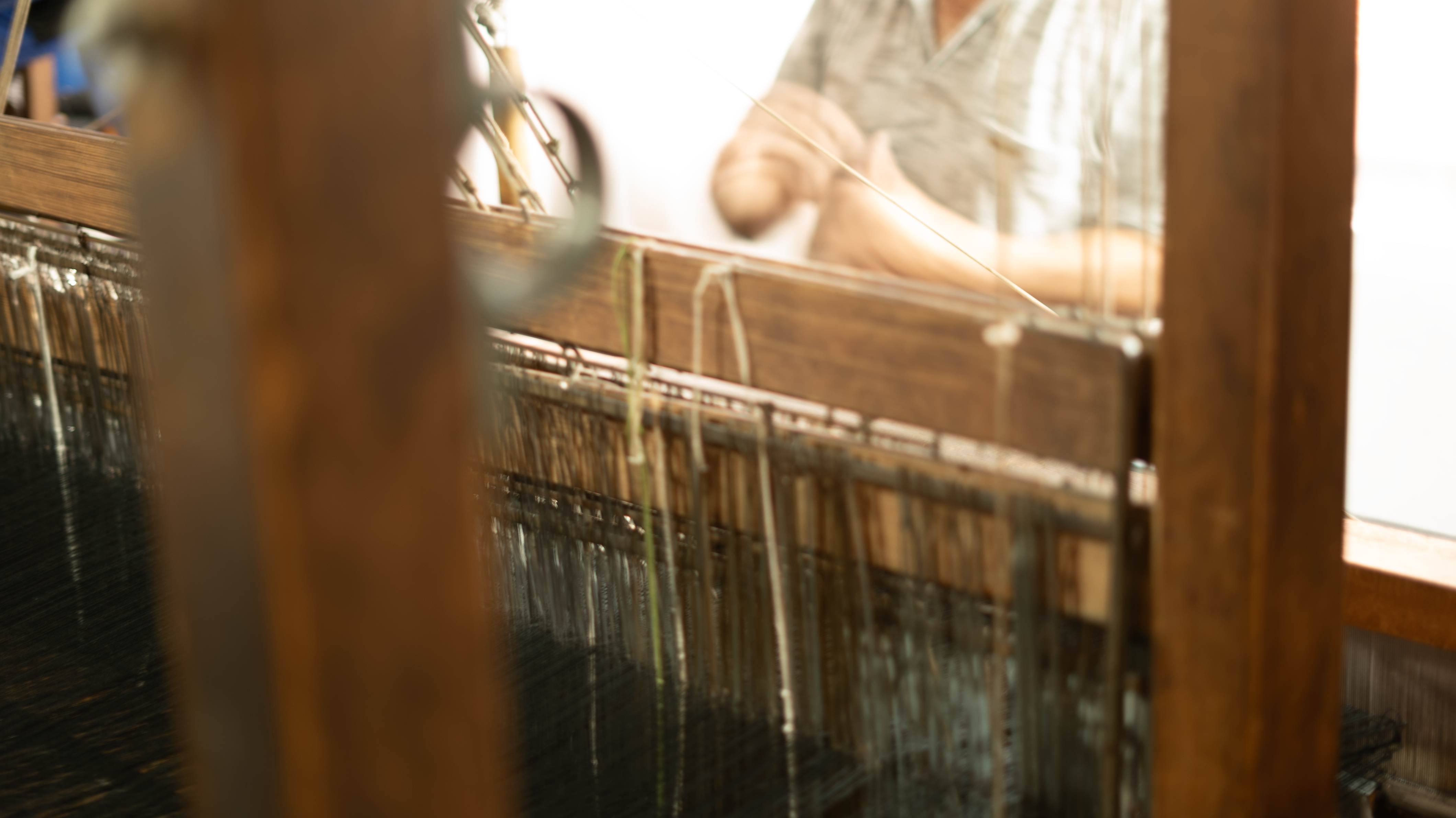 Manual loom